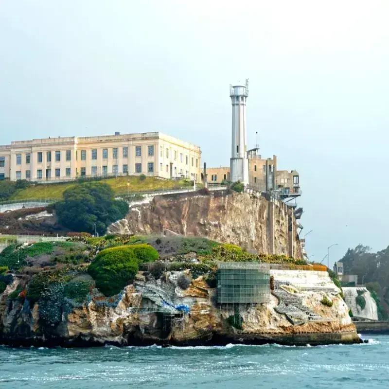 Alcatraz: The Closure of America’s Notorious Prison 🚔🏝️